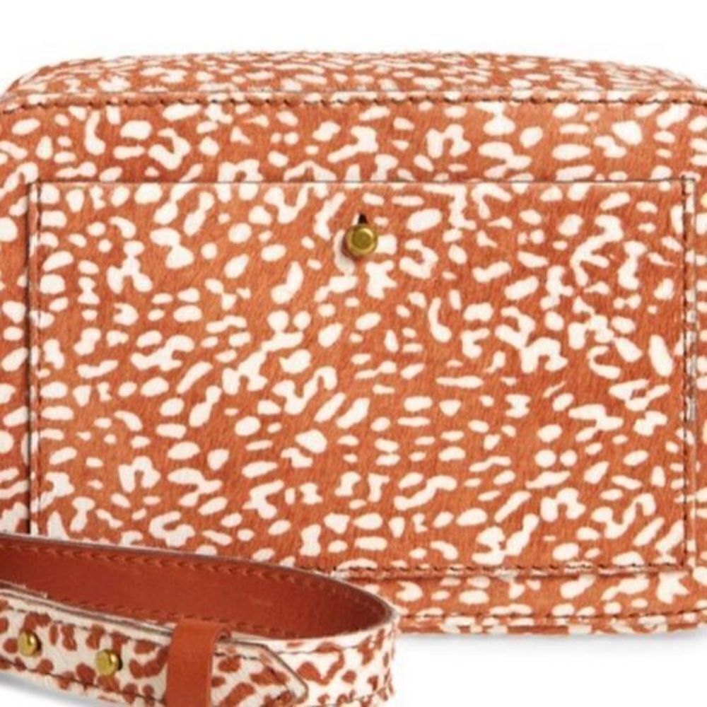 Madewell Camera Bag Animal Spot Calf Hair Crossbody Bag, Leather, Zip Closure - Picture 7 of 8